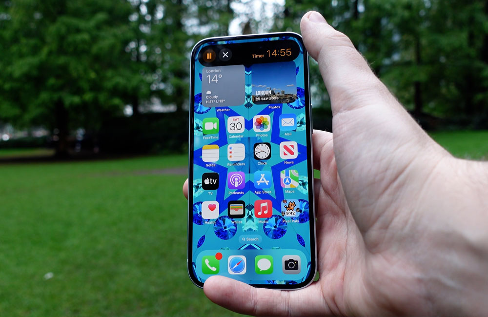 24 Hours With The iPhone 15 | Full Review