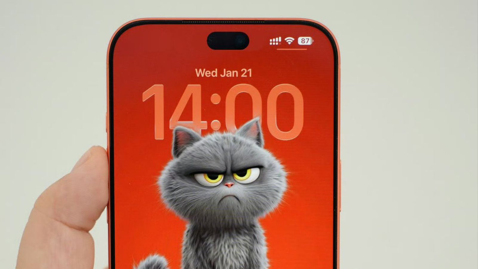 iPhone 18 Pro front render showing the smaller Dynamic Island