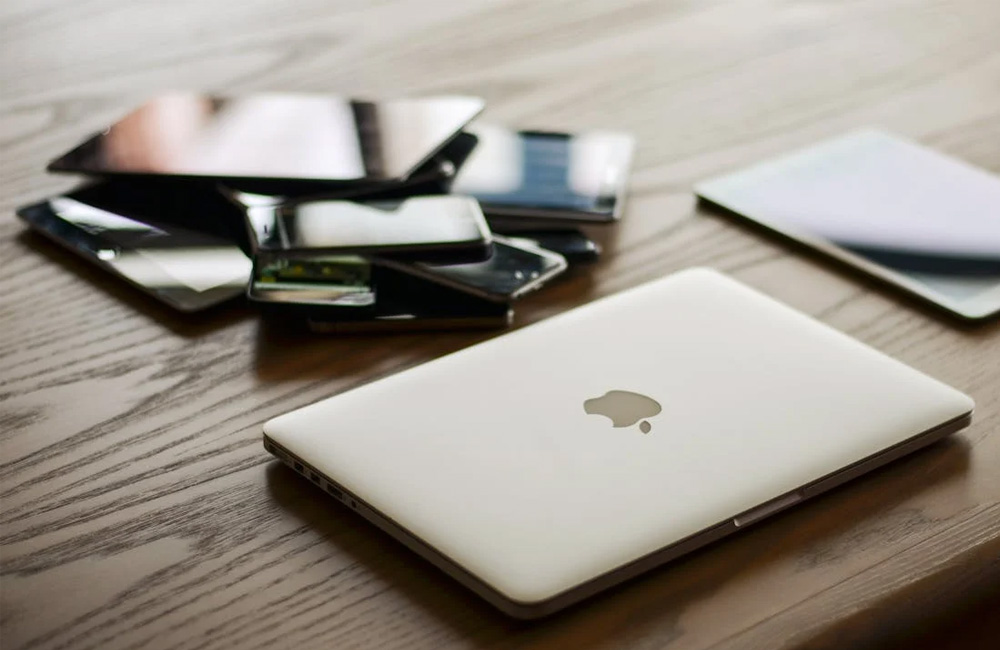 An Estimated £14.1bn Worth of Smartphones Sit Unsold in UK Homes
