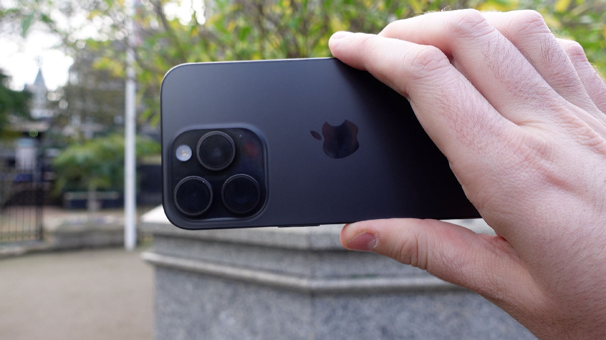 iPhone 15 Pro camera