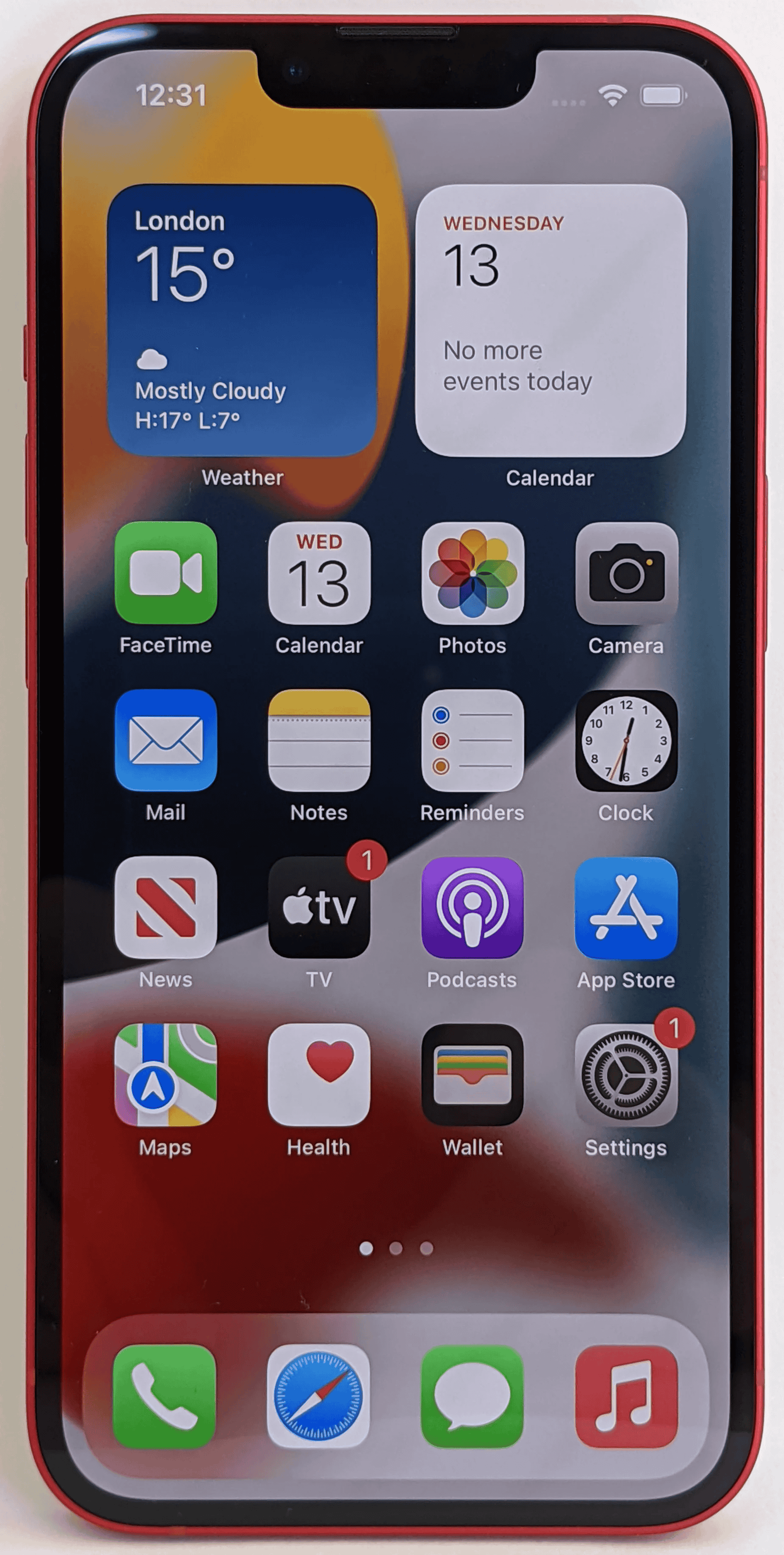 iPhone 13 display