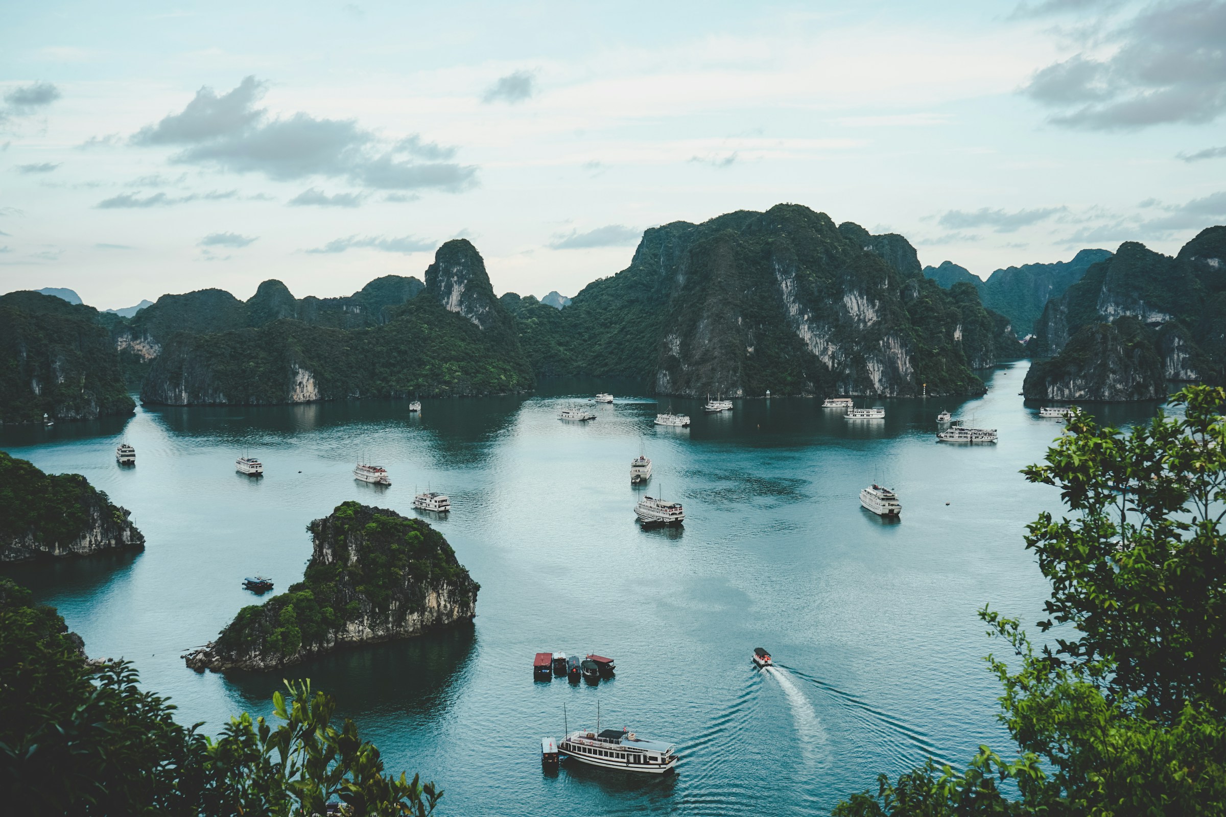 Vietnam holiday image for mozillion